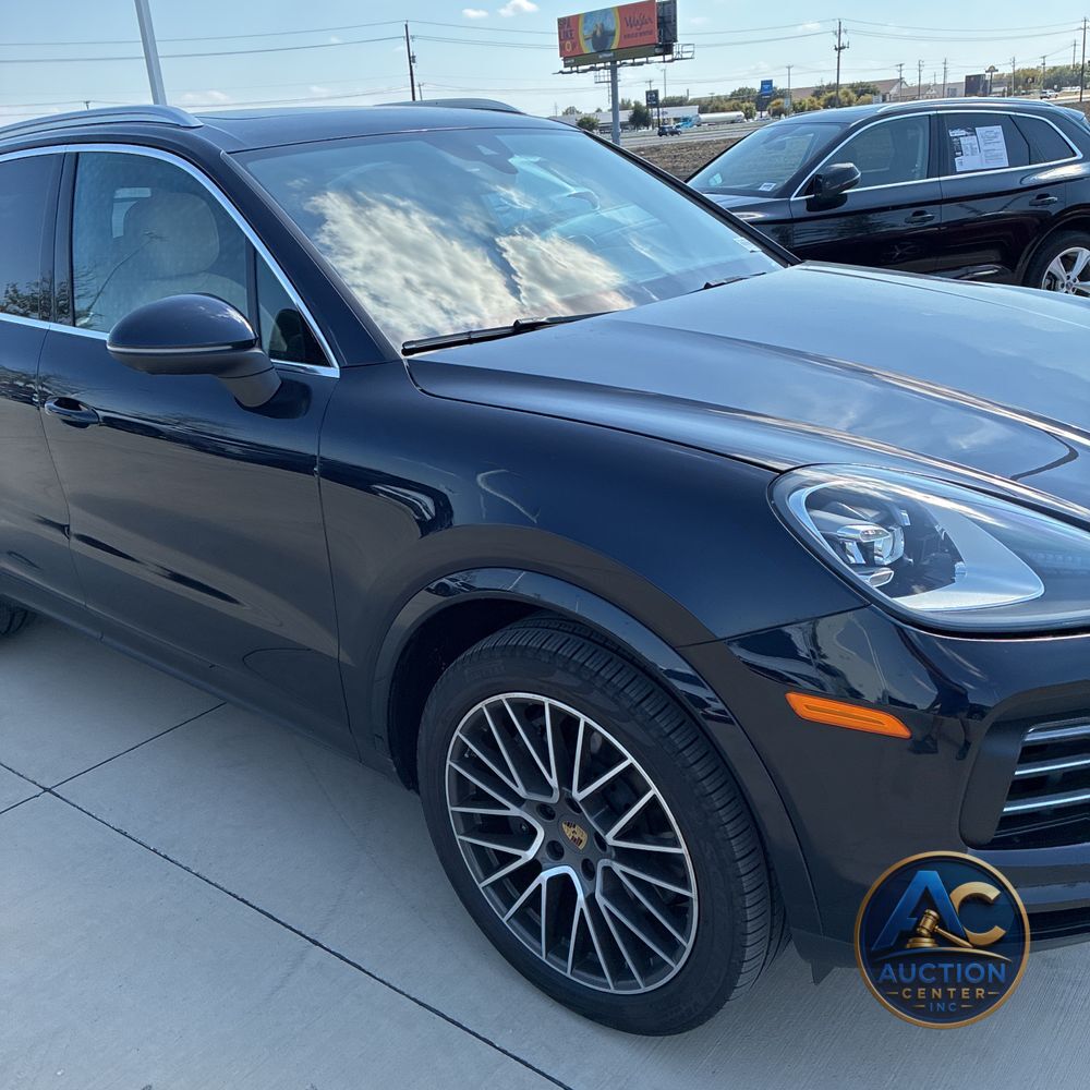 2022 Porsche Cayenne Base
