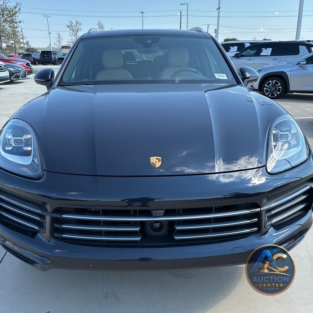 2022 Porsche Cayenne Base