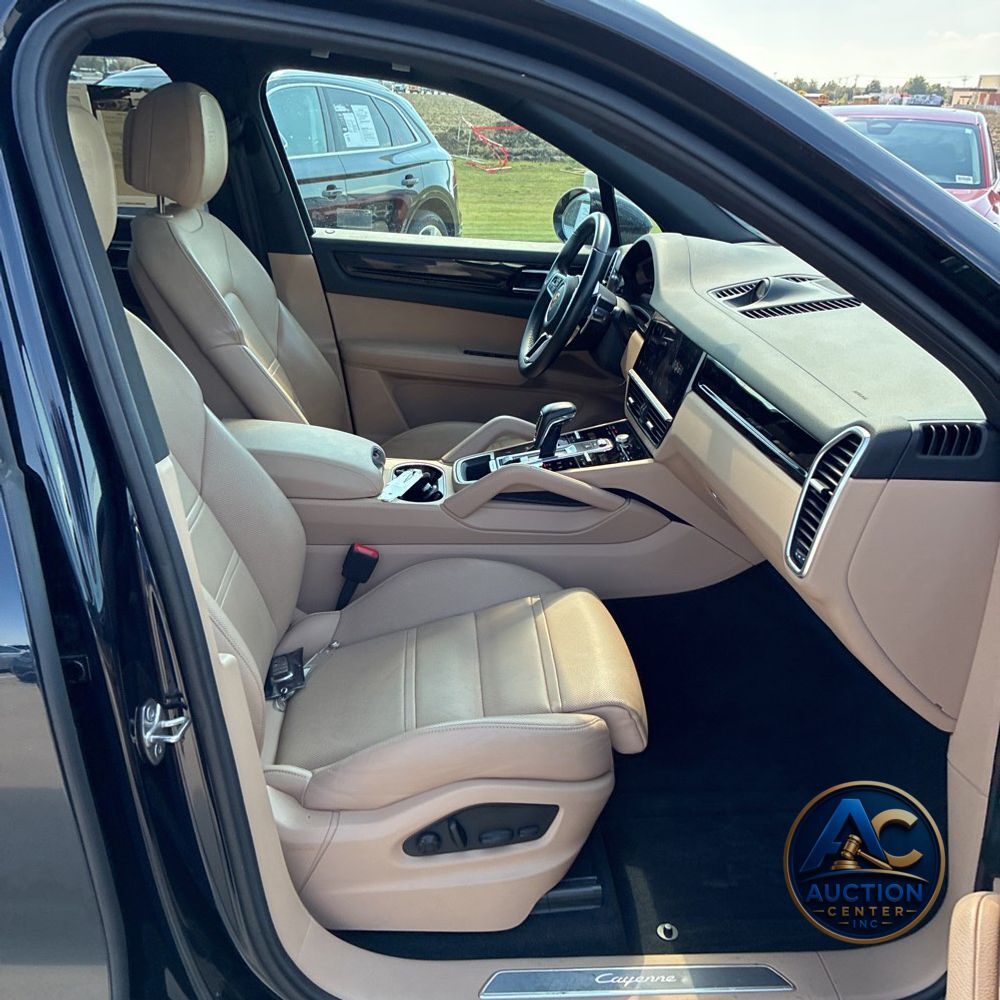 2022 Porsche Cayenne Base