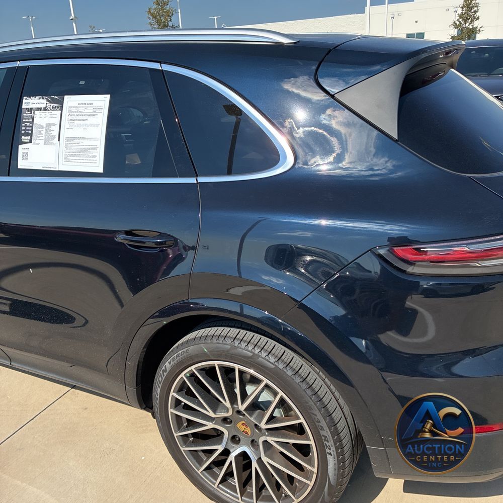 2022 Porsche Cayenne Base