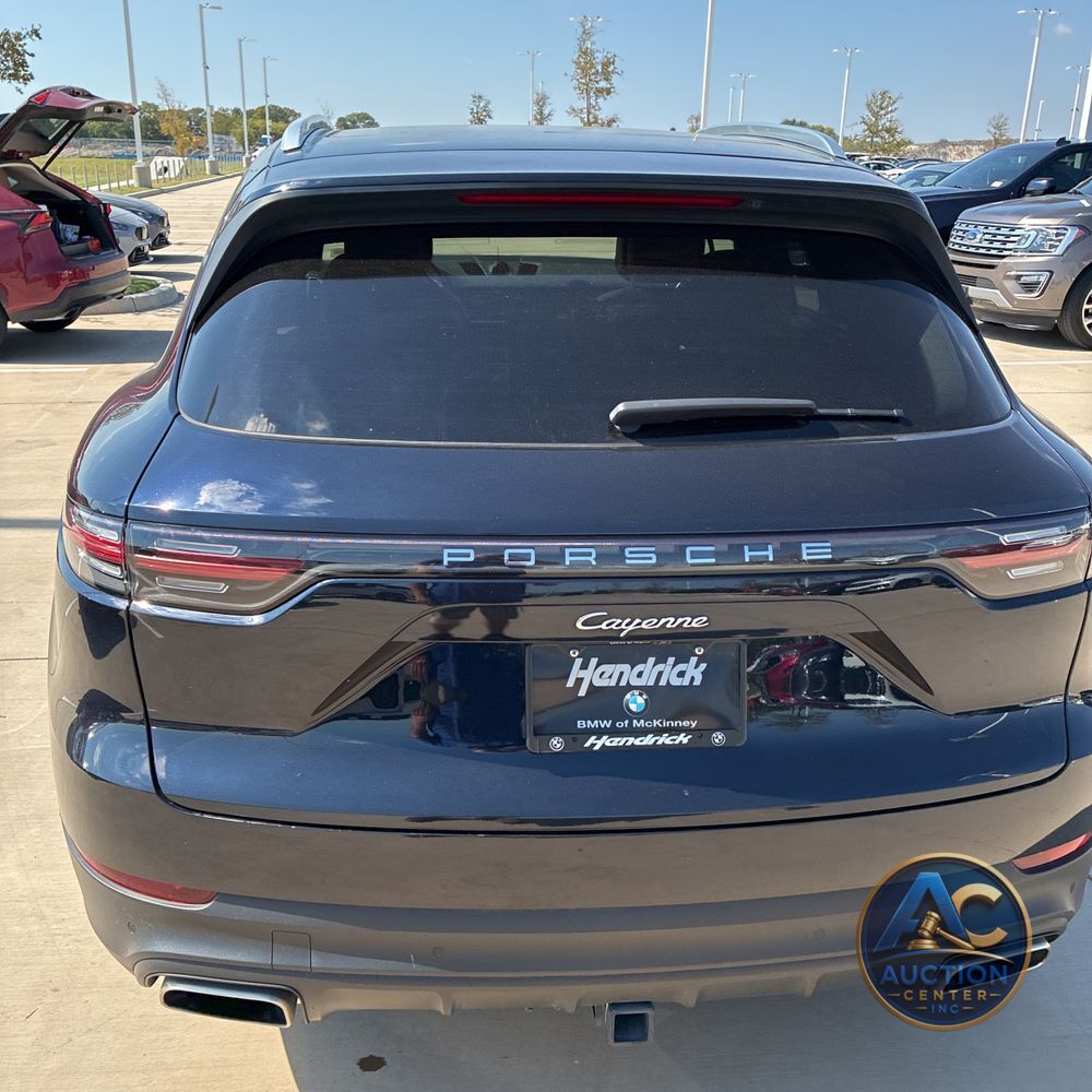 2022 Porsche Cayenne Base