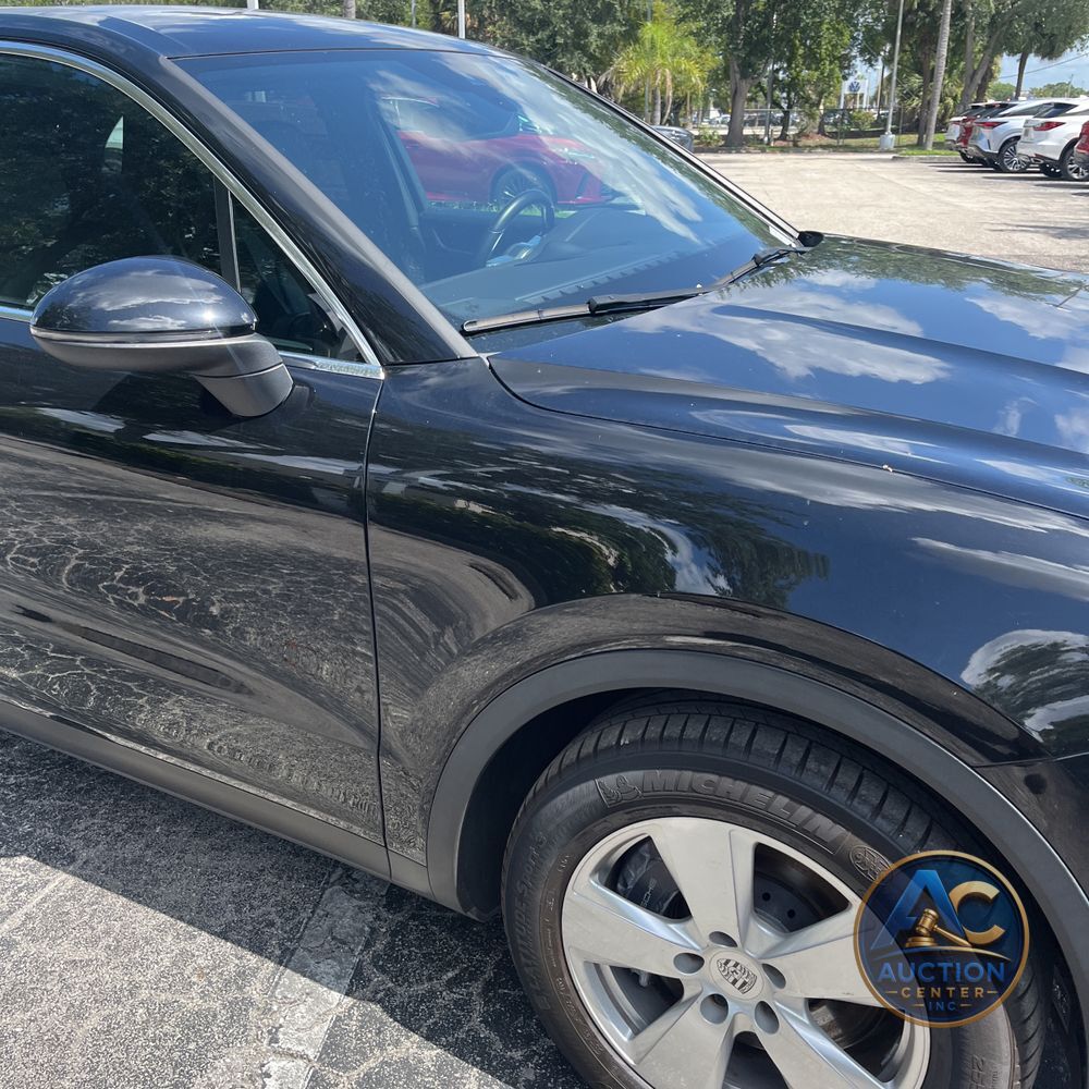 2022 Porsche Cayenne Base