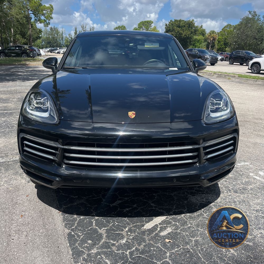 2022 Porsche Cayenne Base