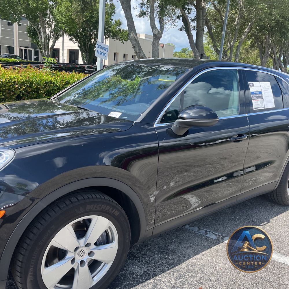 2022 Porsche Cayenne Base