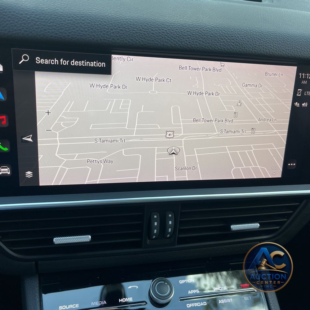 2022 Porsche Cayenne Base
