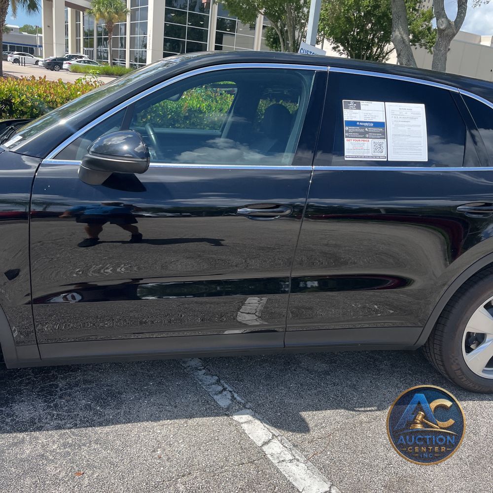 2022 Porsche Cayenne Base