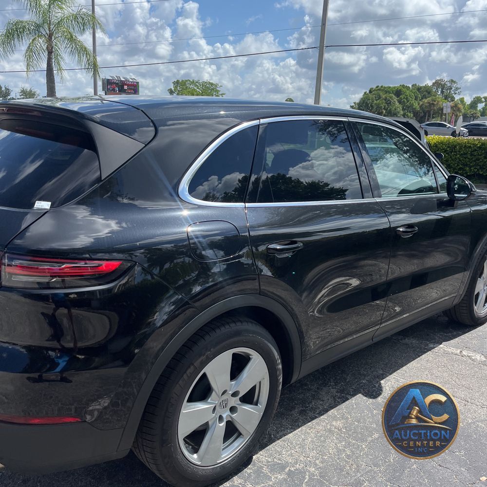 2022 Porsche Cayenne Base