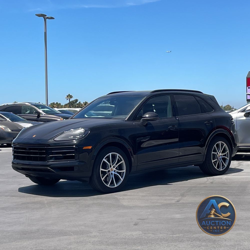 2024 Porsche Cayenne Base