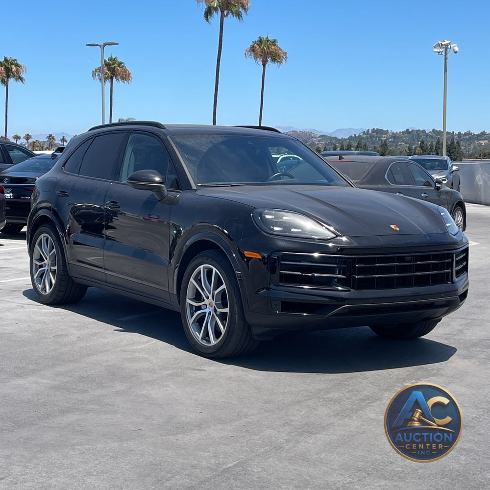 2024 Porsche Cayenne Base