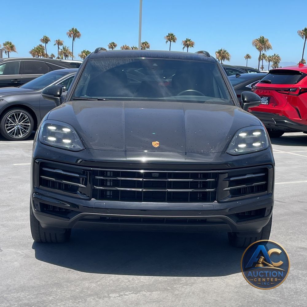 2024 Porsche Cayenne Base