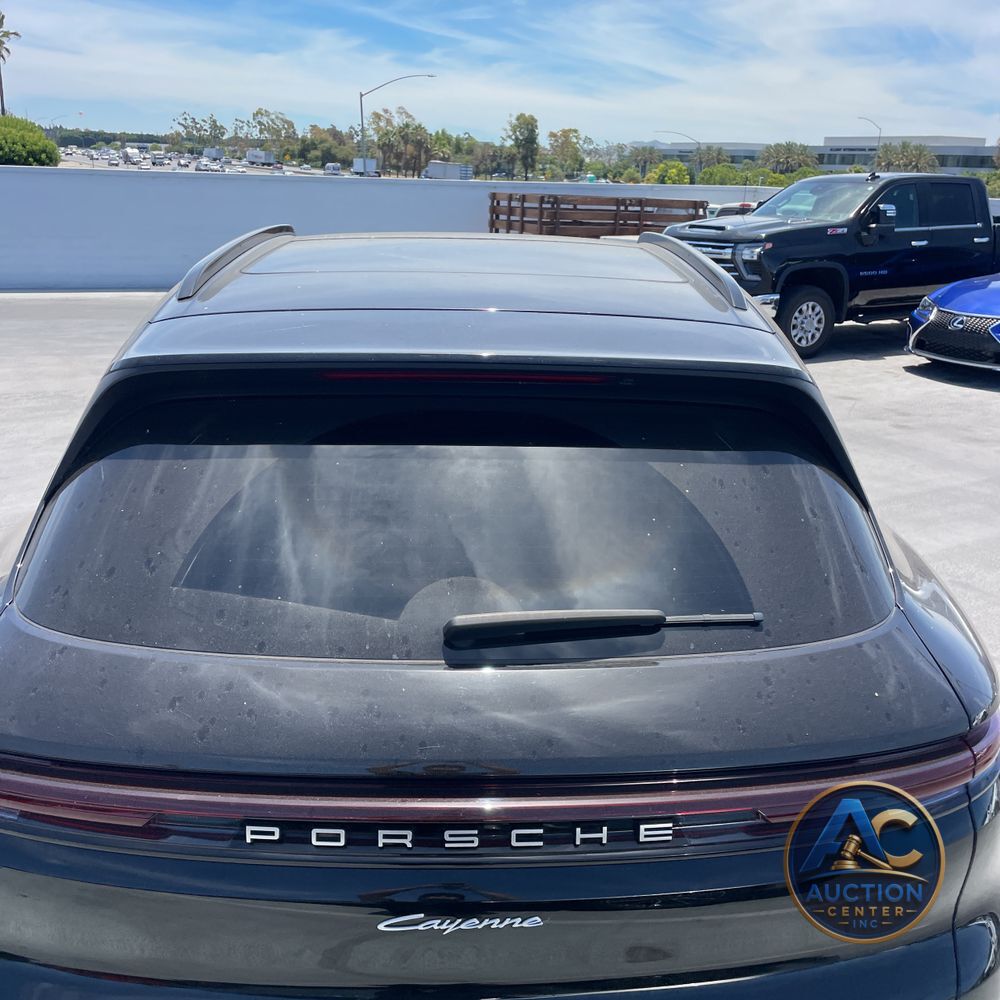 2024 Porsche Cayenne Base