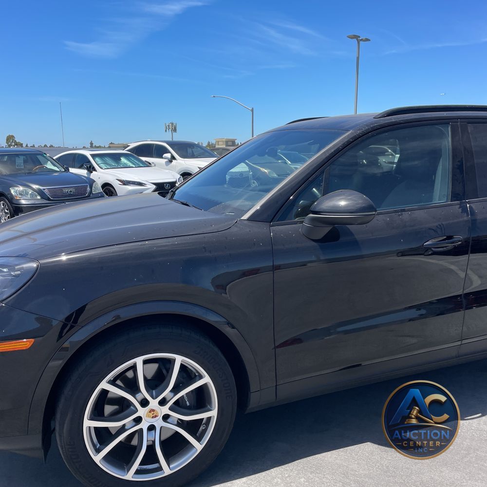 2024 Porsche Cayenne Base