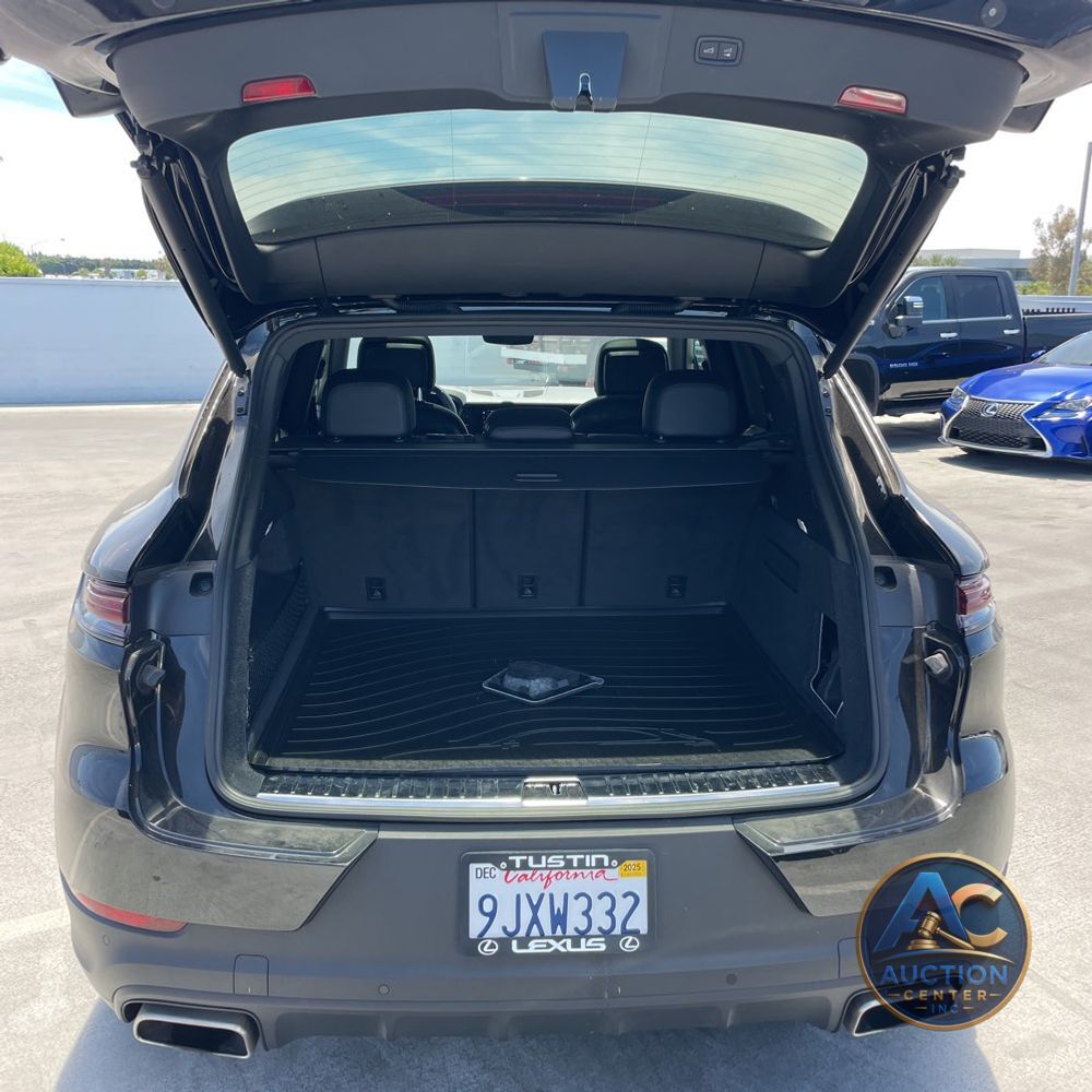 2024 Porsche Cayenne Base