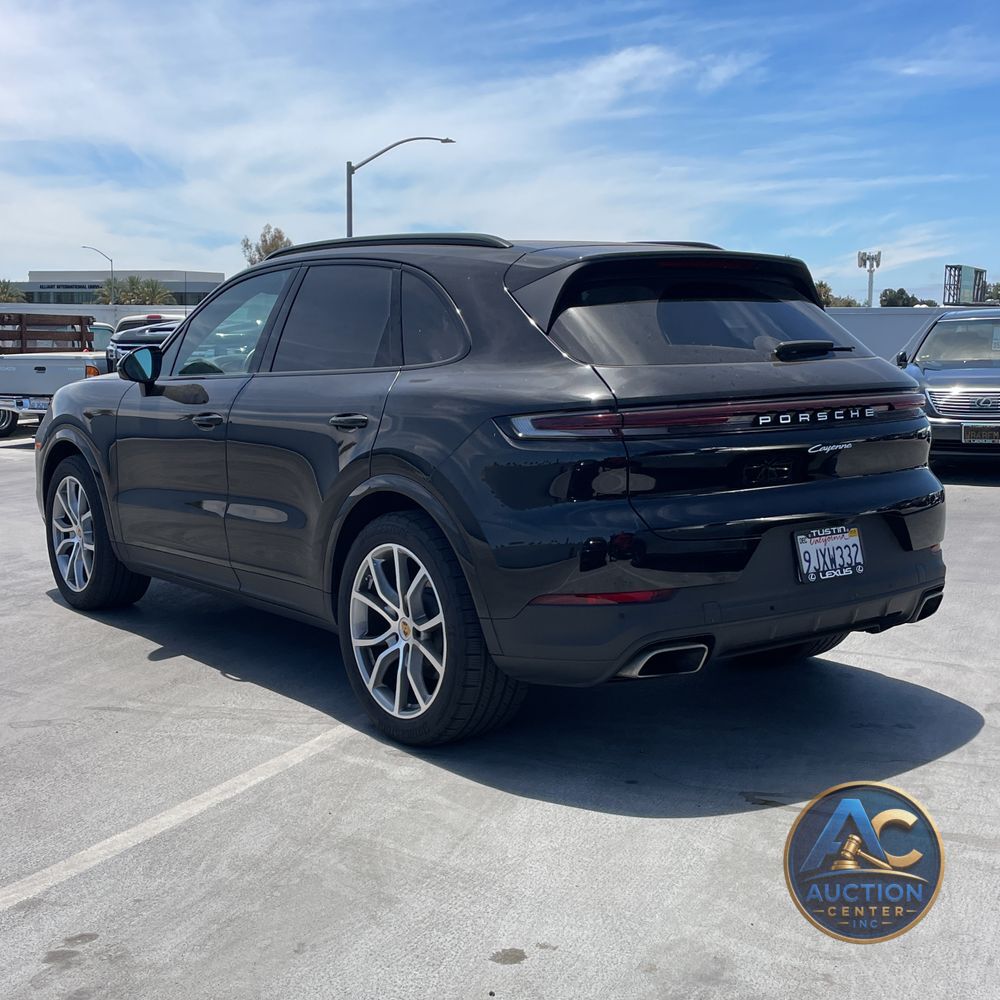 2024 Porsche Cayenne Base
