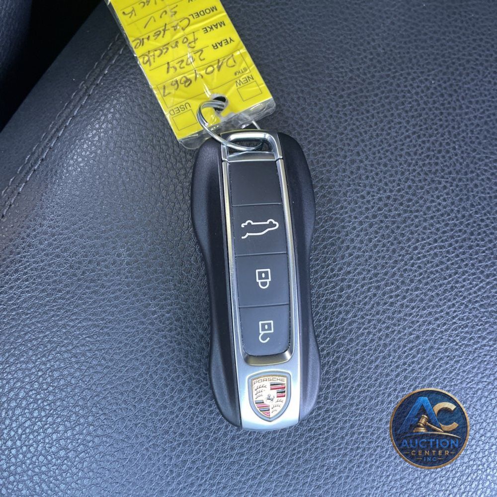 2024 Porsche Cayenne Base