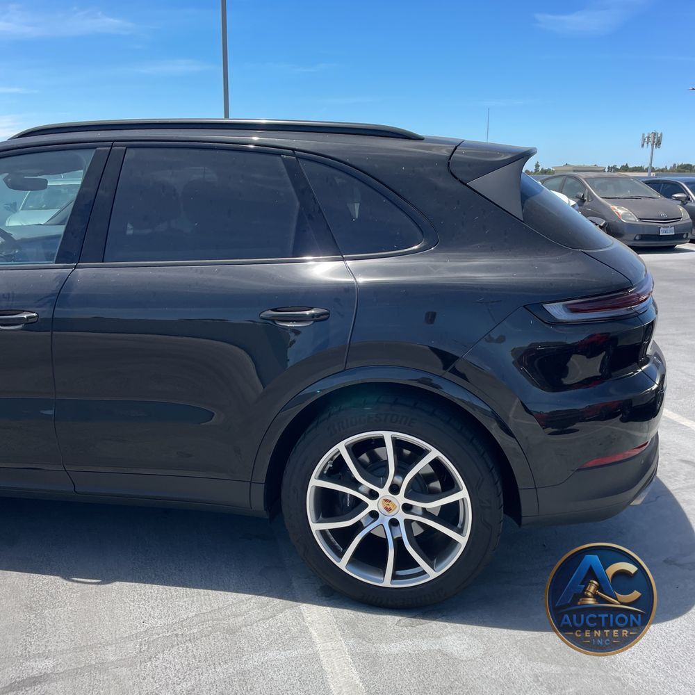 2024 Porsche Cayenne Base