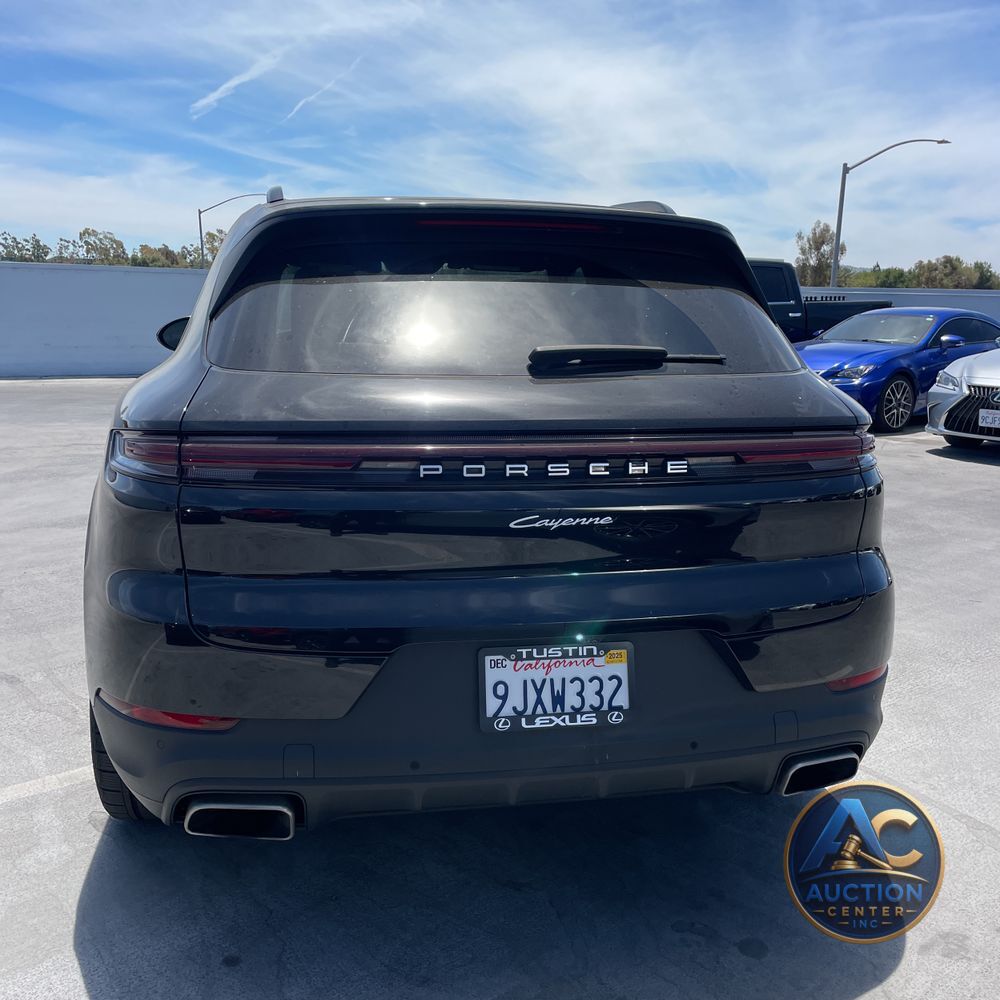 2024 Porsche Cayenne Base