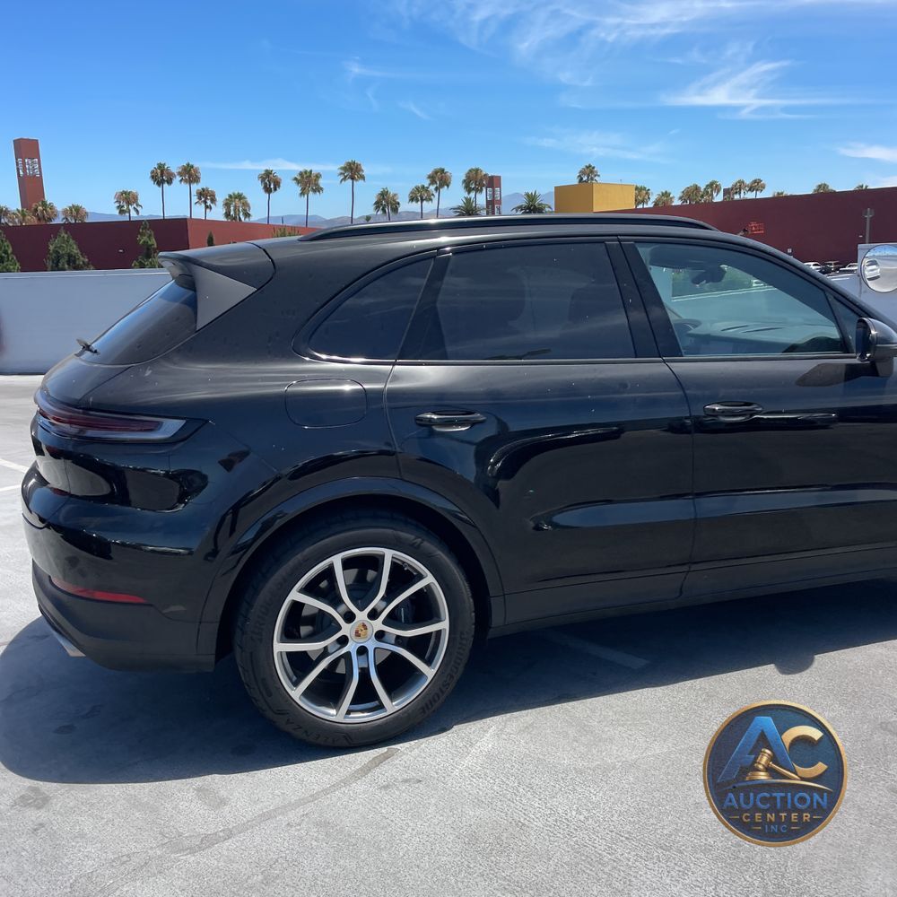 2024 Porsche Cayenne Base