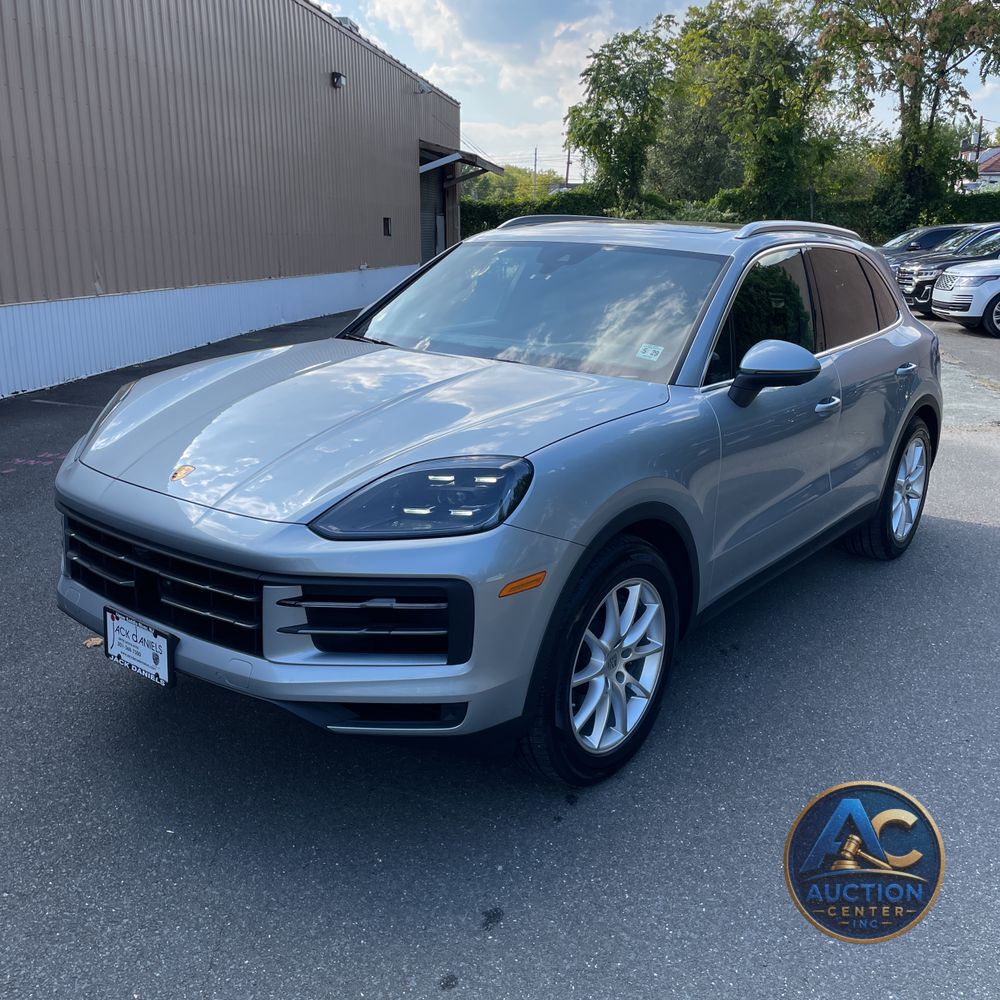 2024 Porsche Cayenne Base