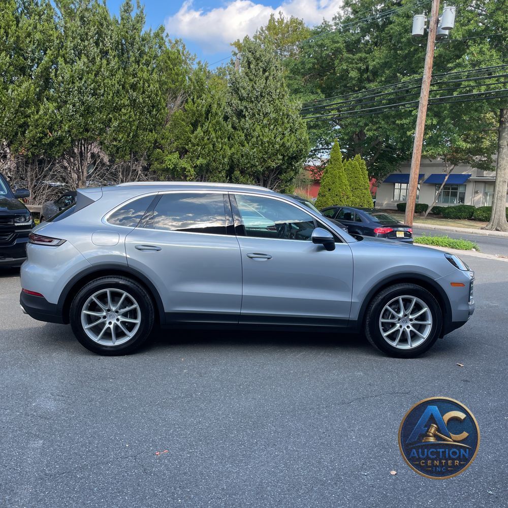 2024 Porsche Cayenne Base