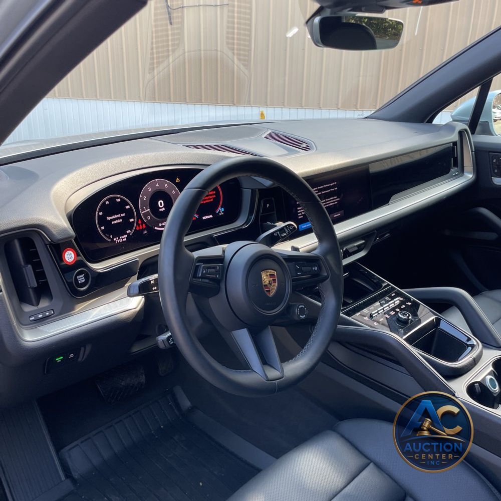 2024 Porsche Cayenne Base