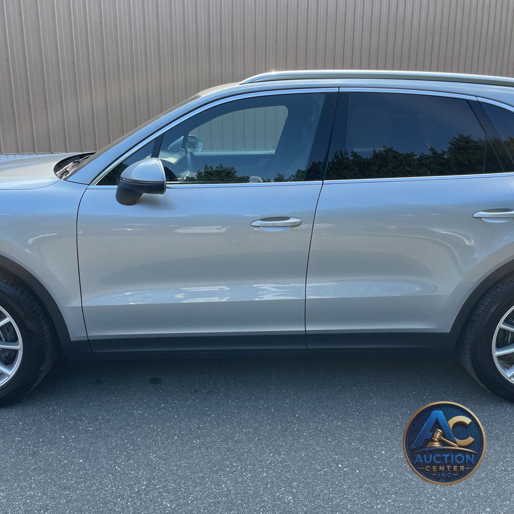 2024 Porsche Cayenne Base