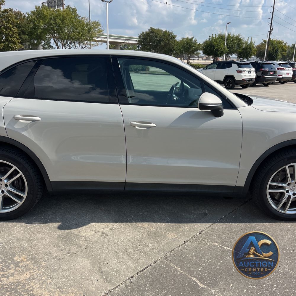 2021 Porsche Cayenne Base