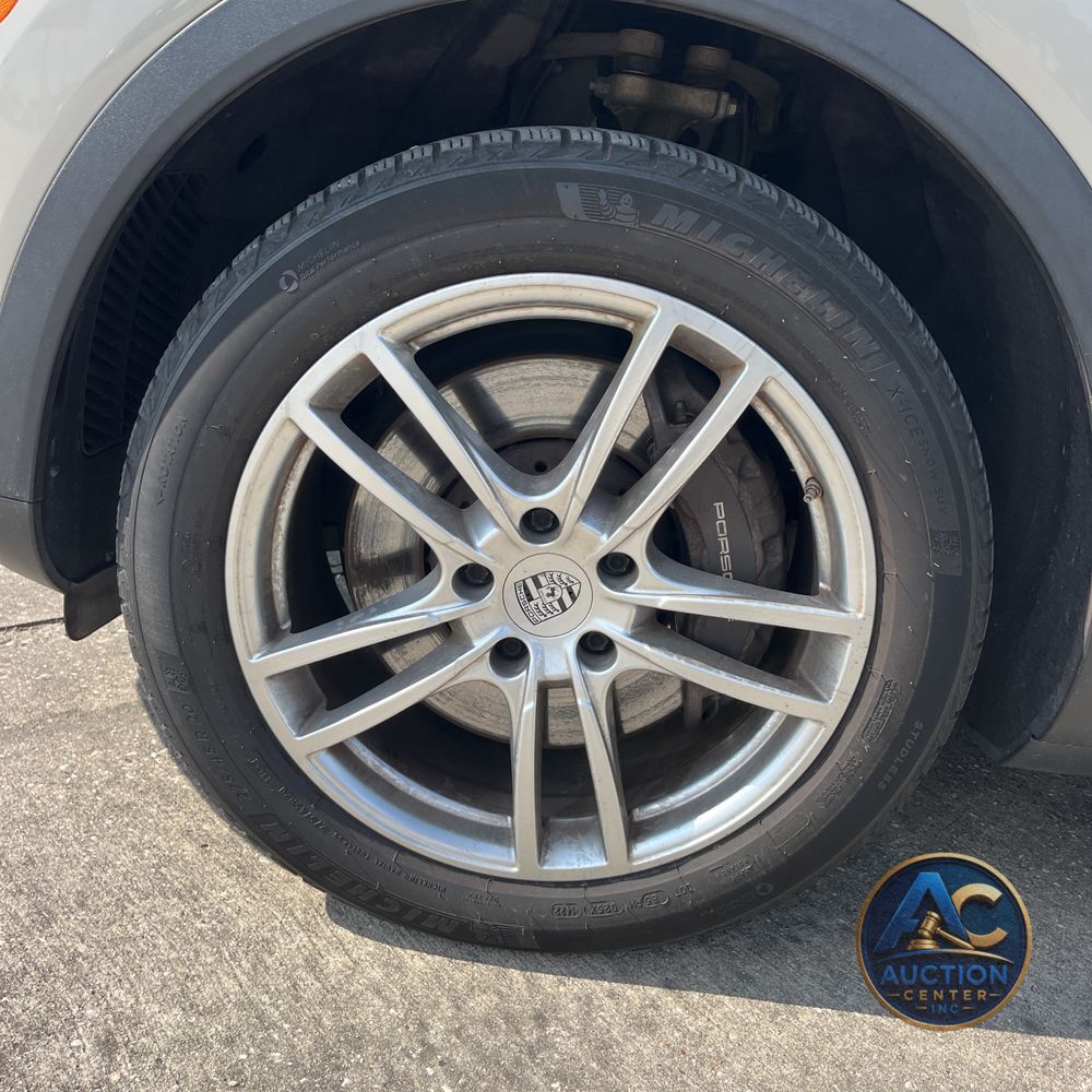 2021 Porsche Cayenne Base