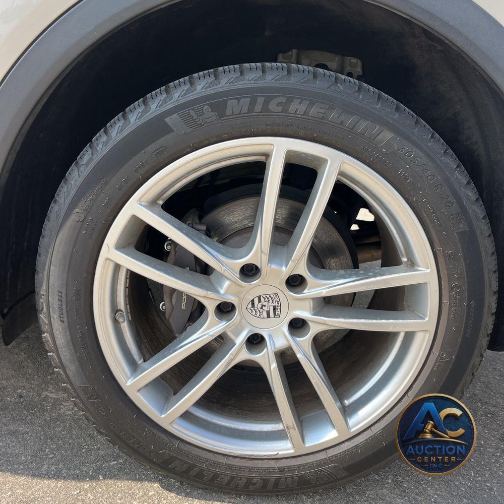 2021 Porsche Cayenne Base