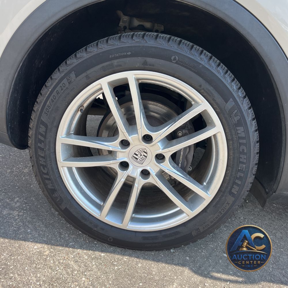 2021 Porsche Cayenne Base