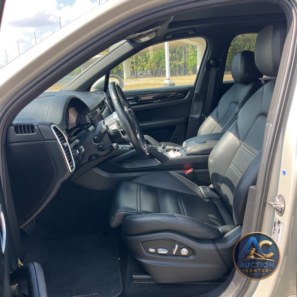 2021 Porsche Cayenne Base