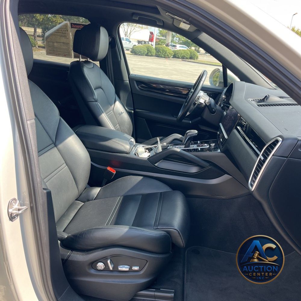2021 Porsche Cayenne Base