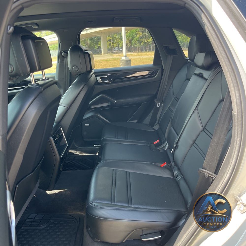 2021 Porsche Cayenne Base