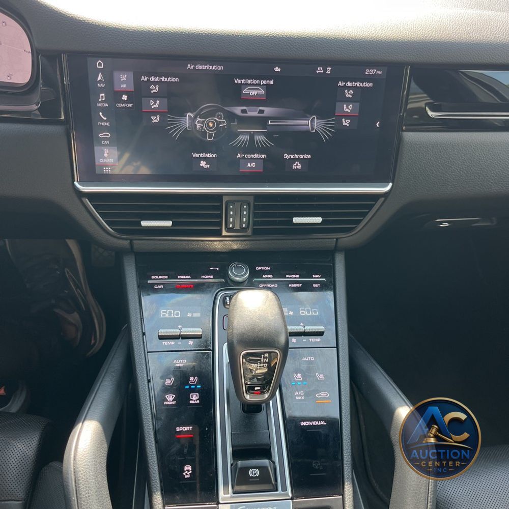 2021 Porsche Cayenne Base