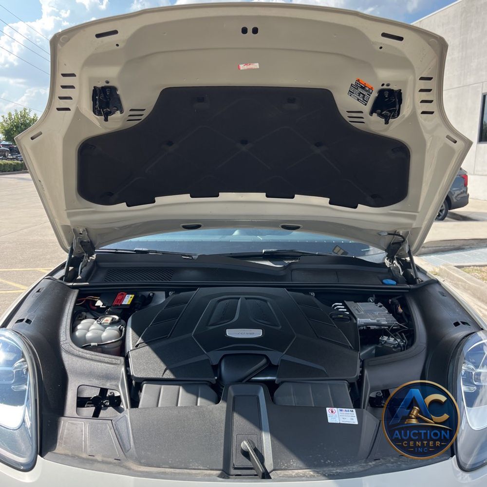 2021 Porsche Cayenne Base