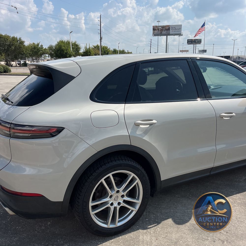 2021 Porsche Cayenne Base