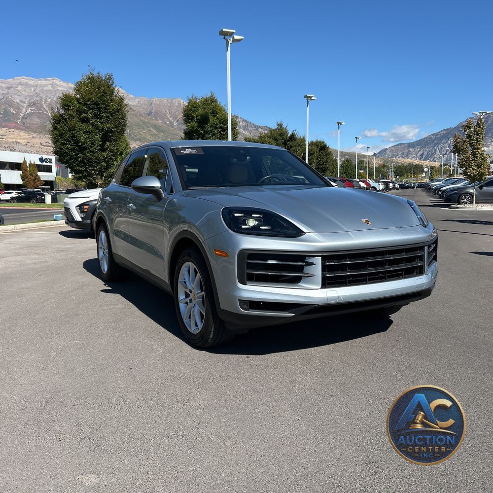 2024 Porsche Cayenne Base