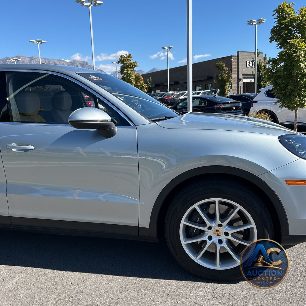 2024 Porsche Cayenne Base