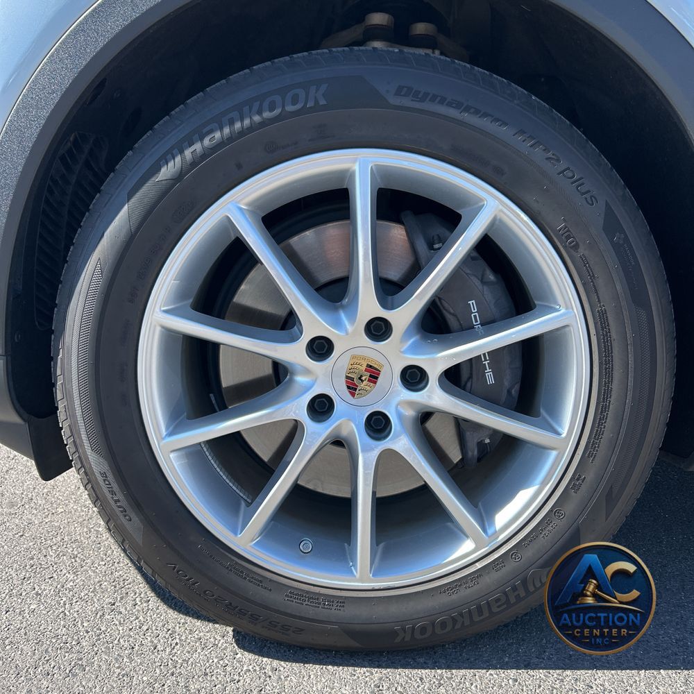 2024 Porsche Cayenne Base