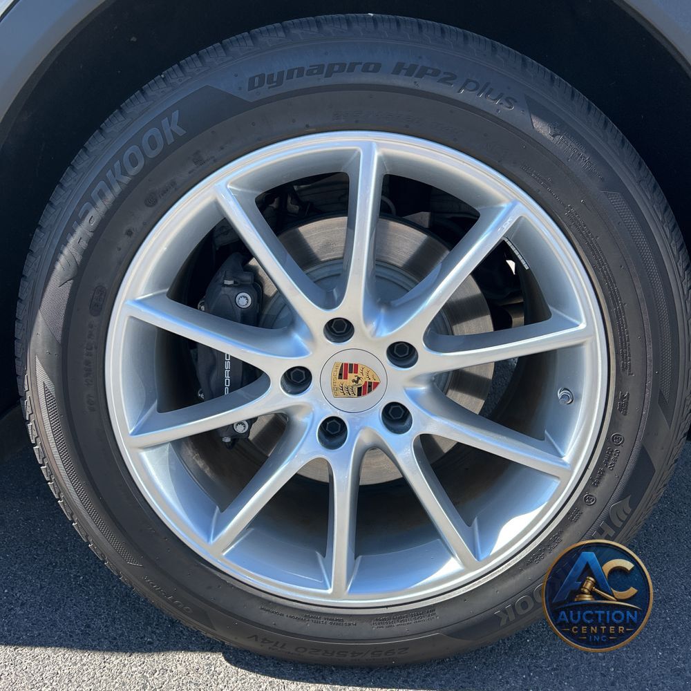 2024 Porsche Cayenne Base