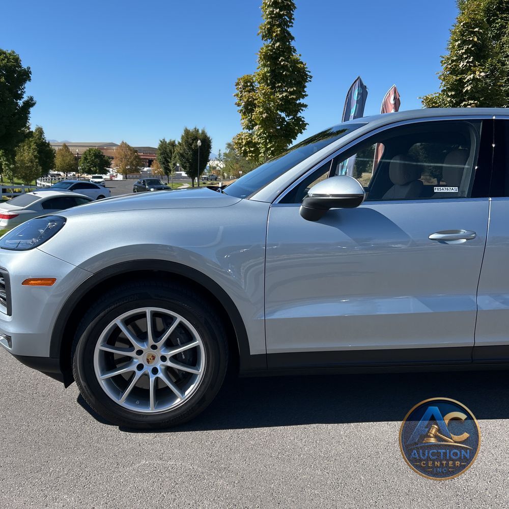 2024 Porsche Cayenne Base
