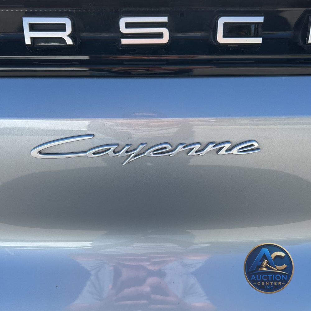 2024 Porsche Cayenne Base