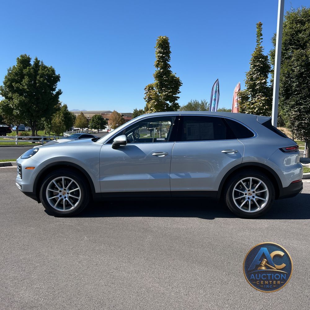 2024 Porsche Cayenne Base