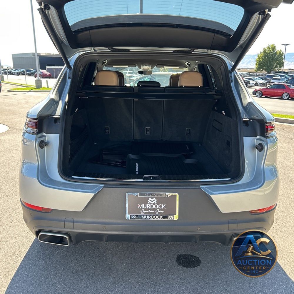 2024 Porsche Cayenne Base