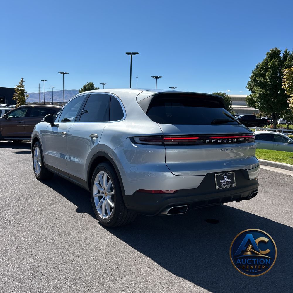 2024 Porsche Cayenne Base