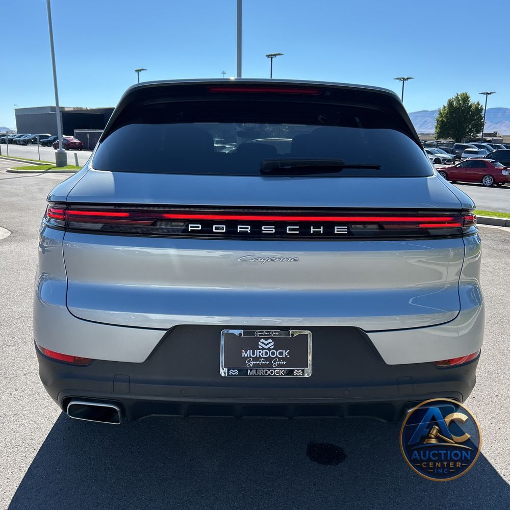 2024 Porsche Cayenne Base