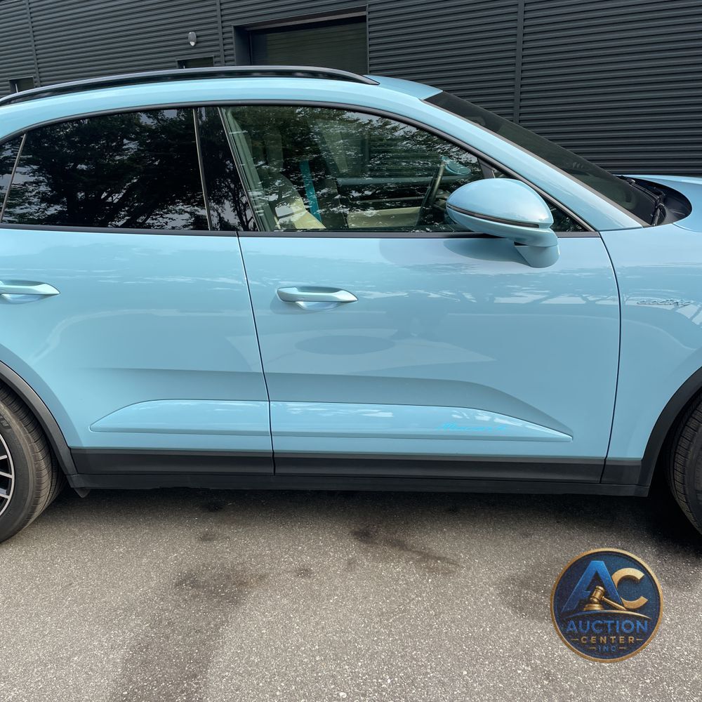 2024 Porsche Macan EV 4