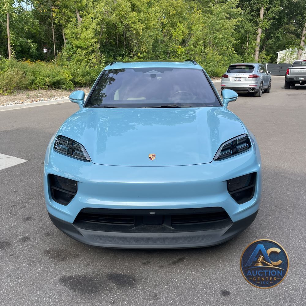 2024 Porsche Macan EV 4
