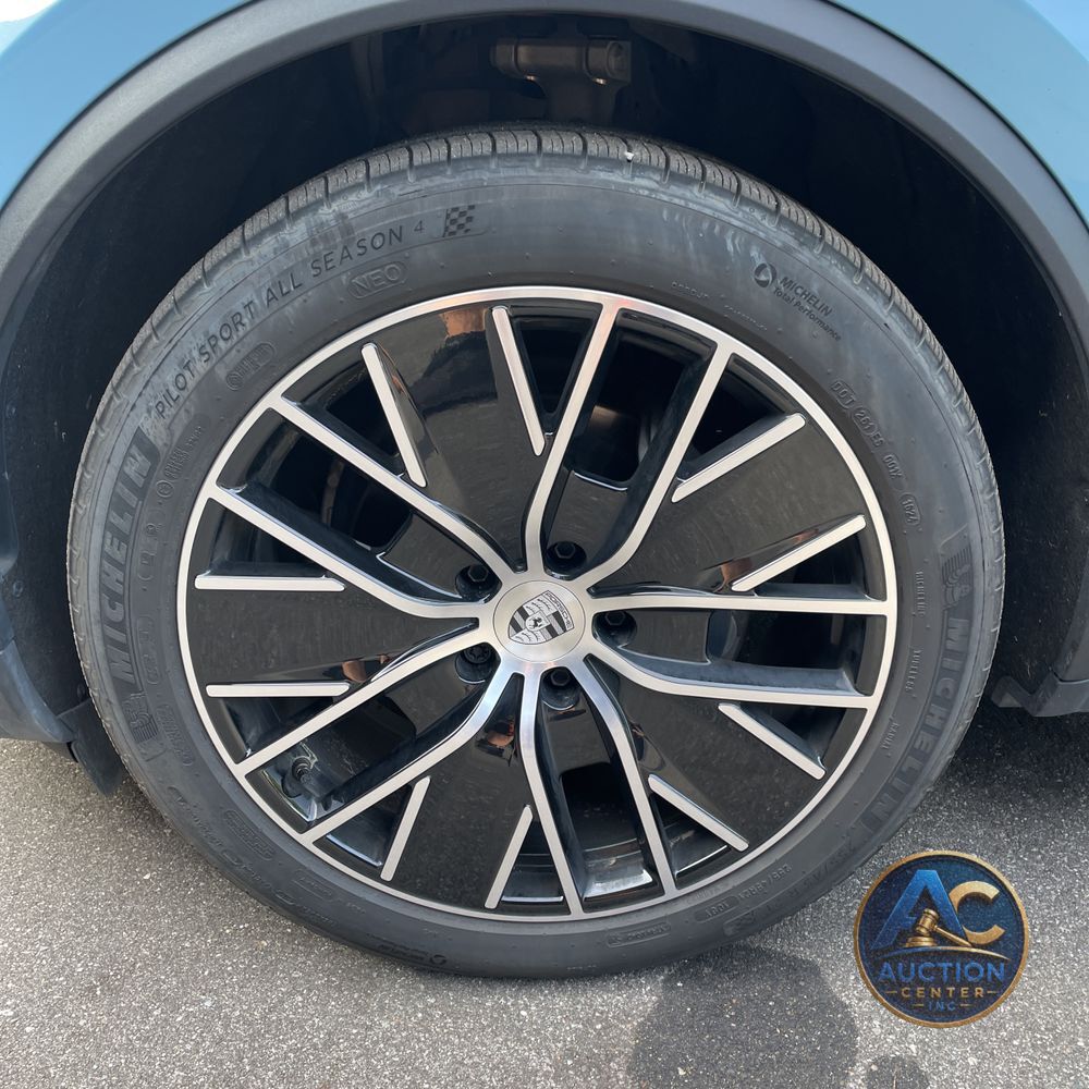 2024 Porsche Macan EV 4