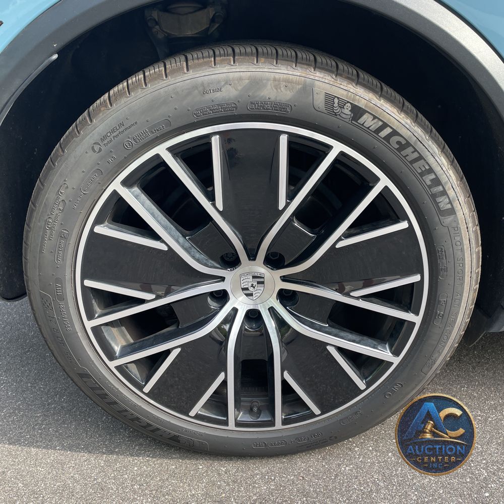 2024 Porsche Macan EV 4